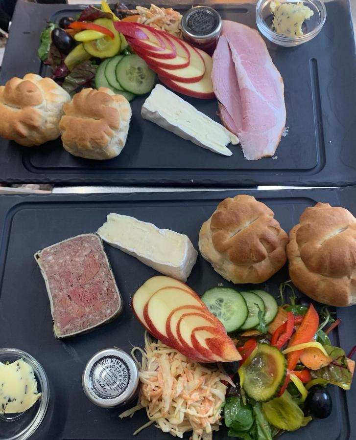 The Ilchester Arms Hotel, Ilchester Somerset Екстериор снимка