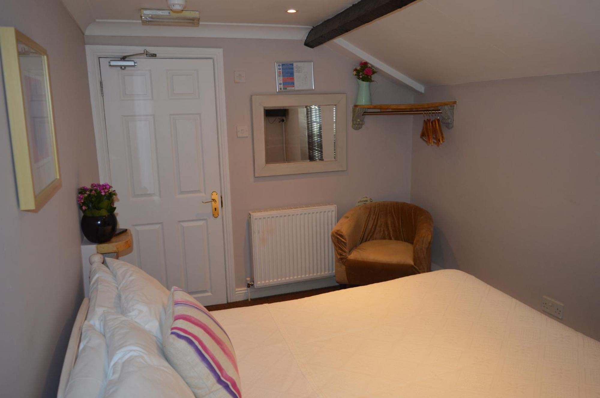 The Ilchester Arms Hotel, Ilchester Somerset Стая снимка