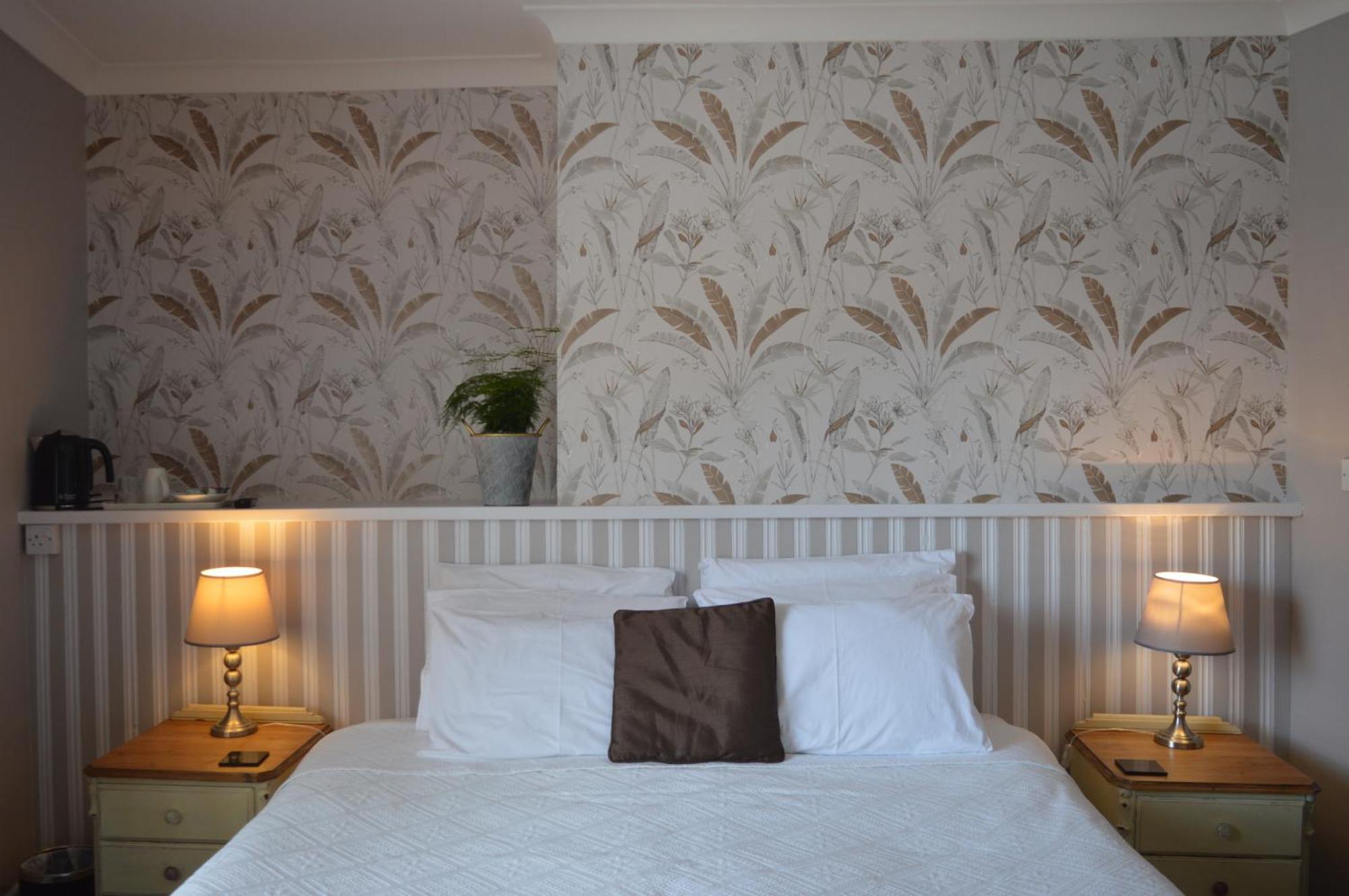 The Ilchester Arms Hotel, Ilchester Somerset Стая снимка