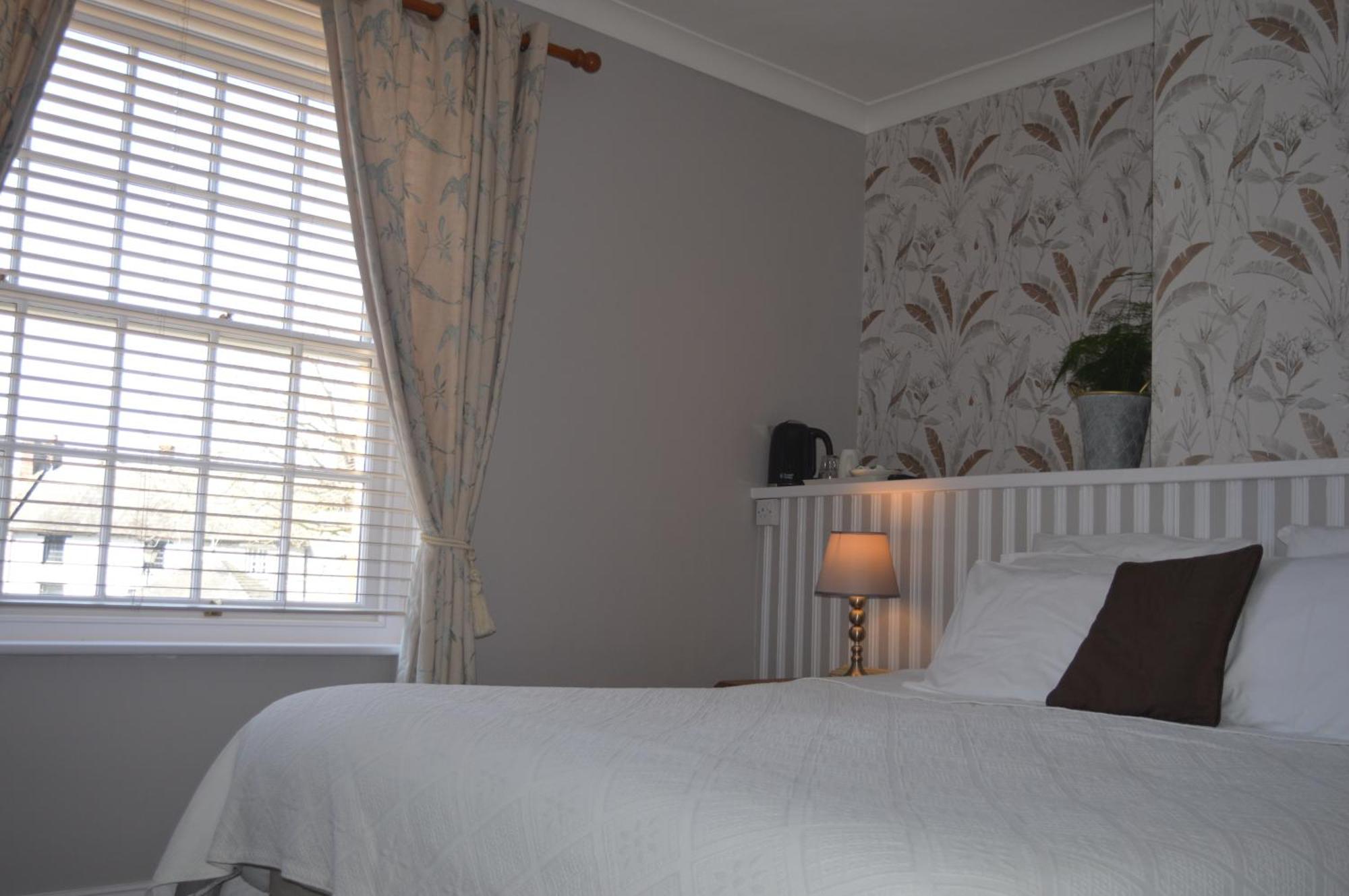 The Ilchester Arms Hotel, Ilchester Somerset Екстериор снимка